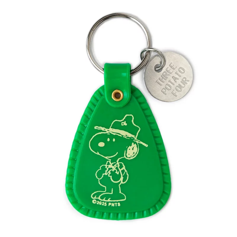 3P4 x Peanuts – Snoopy Beagle Scout Saddle Keychain